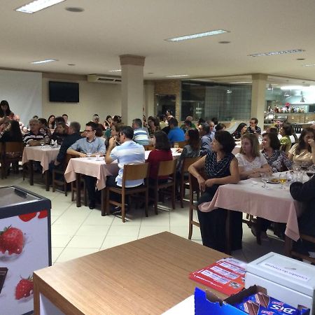 לינארס Hotel E Churrascaria Los Pagos מראה חיצוני תמונה